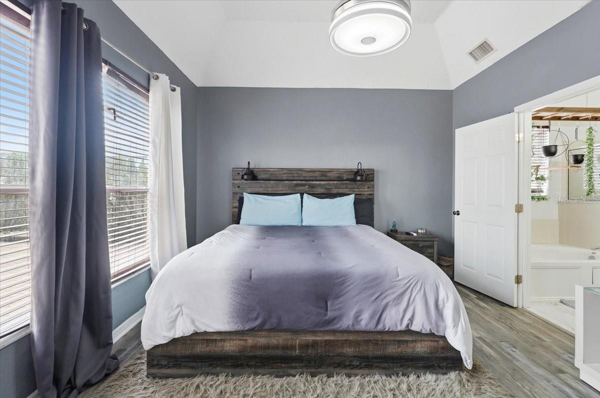 Image 9 of 27 For 8253 Peak Avenue