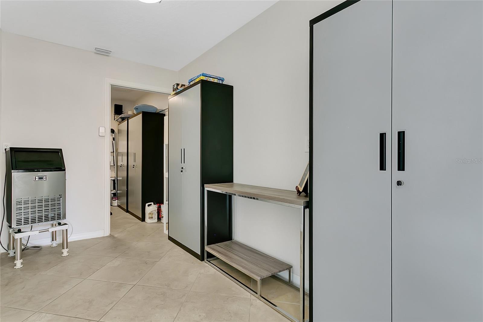 Image 24 of 36 For 2522 Evergreen Drive