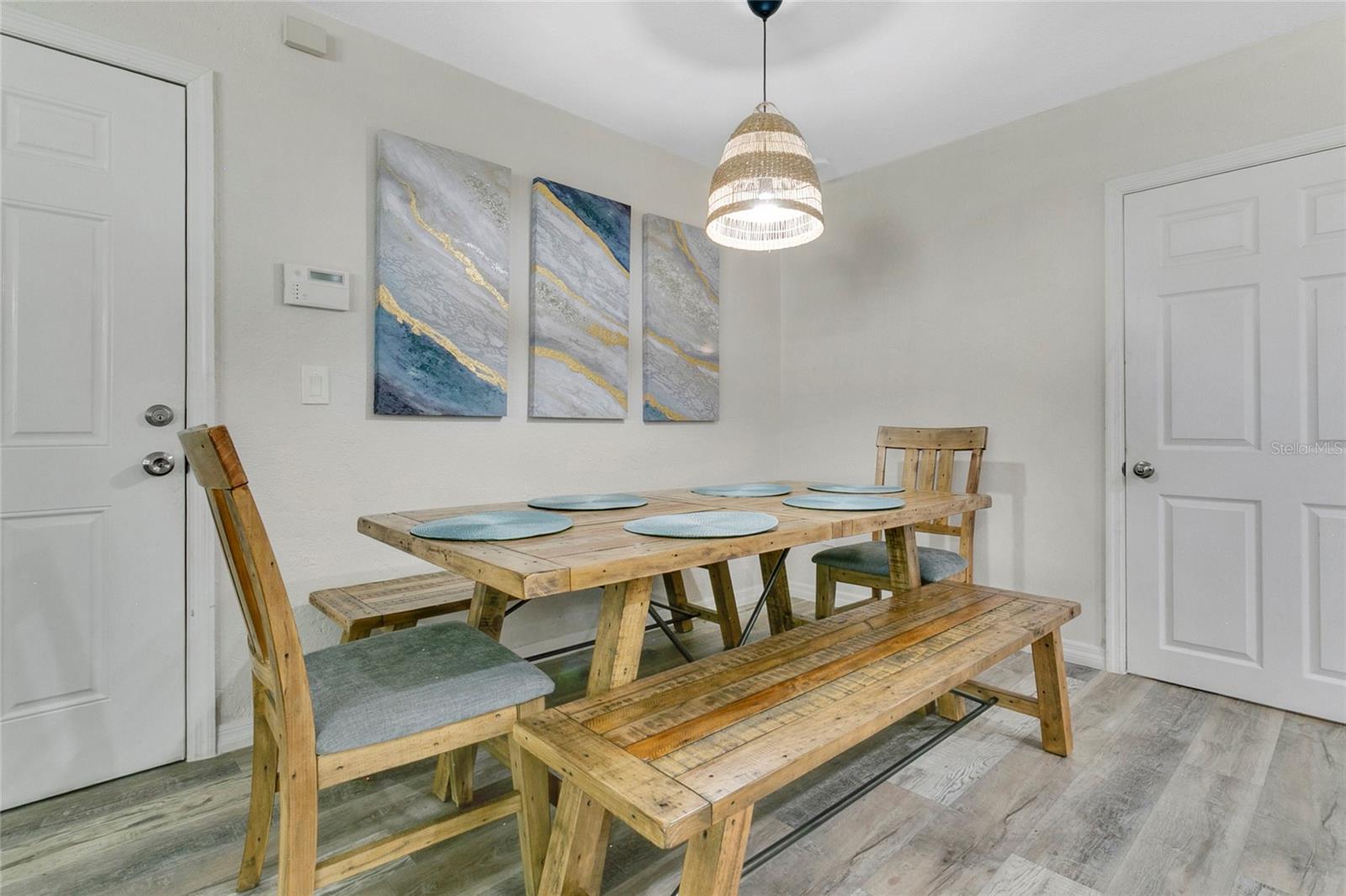 Image 5 of 36 For 2522 Evergreen Drive