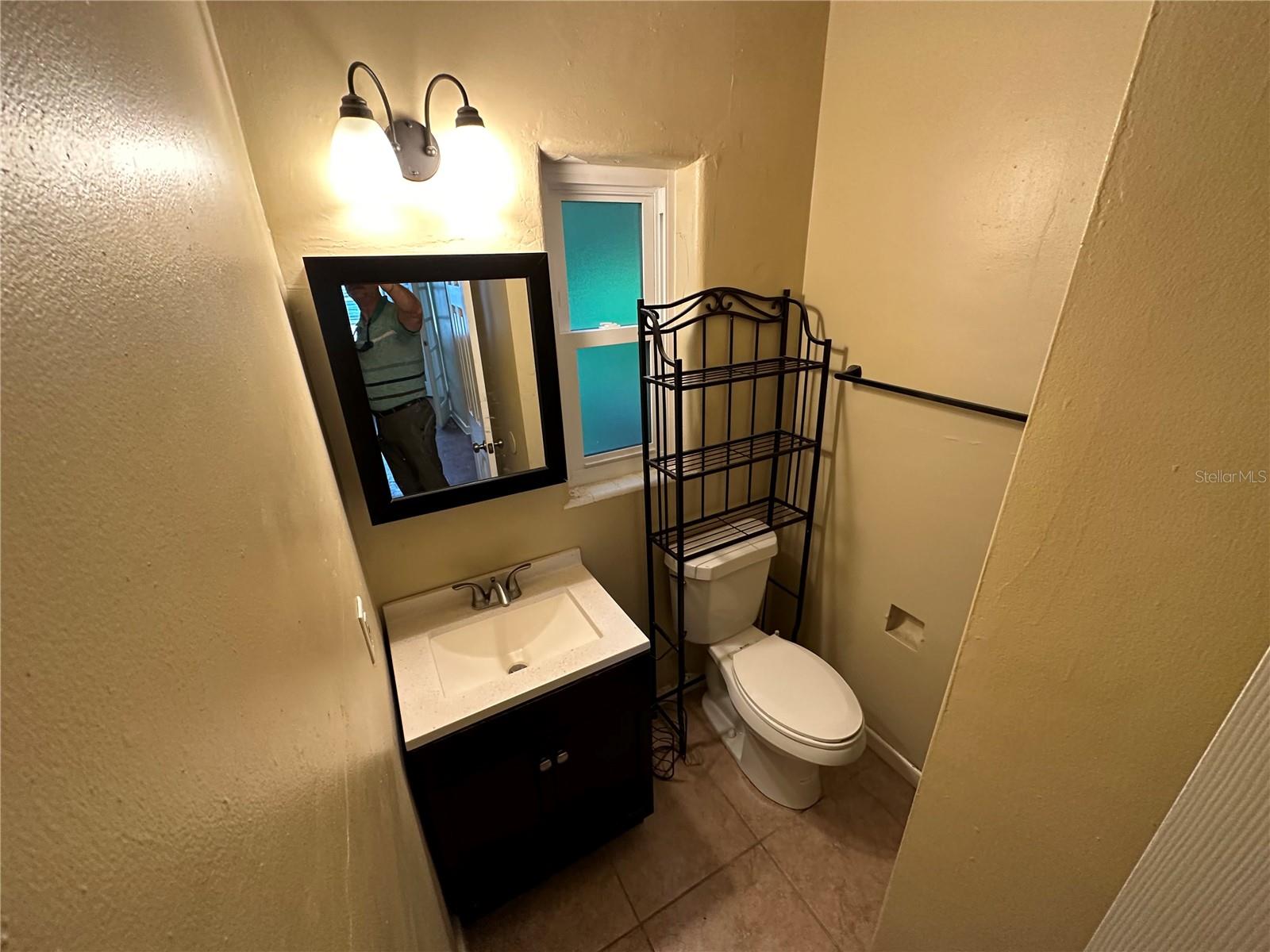 Image 6 of 11 For 1633 Livingston Street