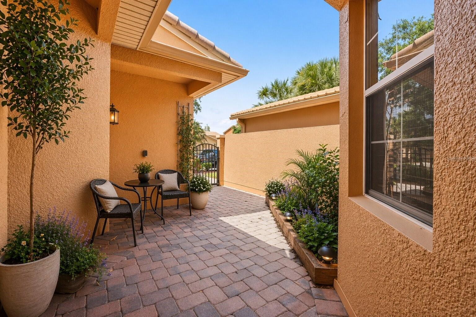 Image 5 of 46 For 2340 Palm Tree Drive