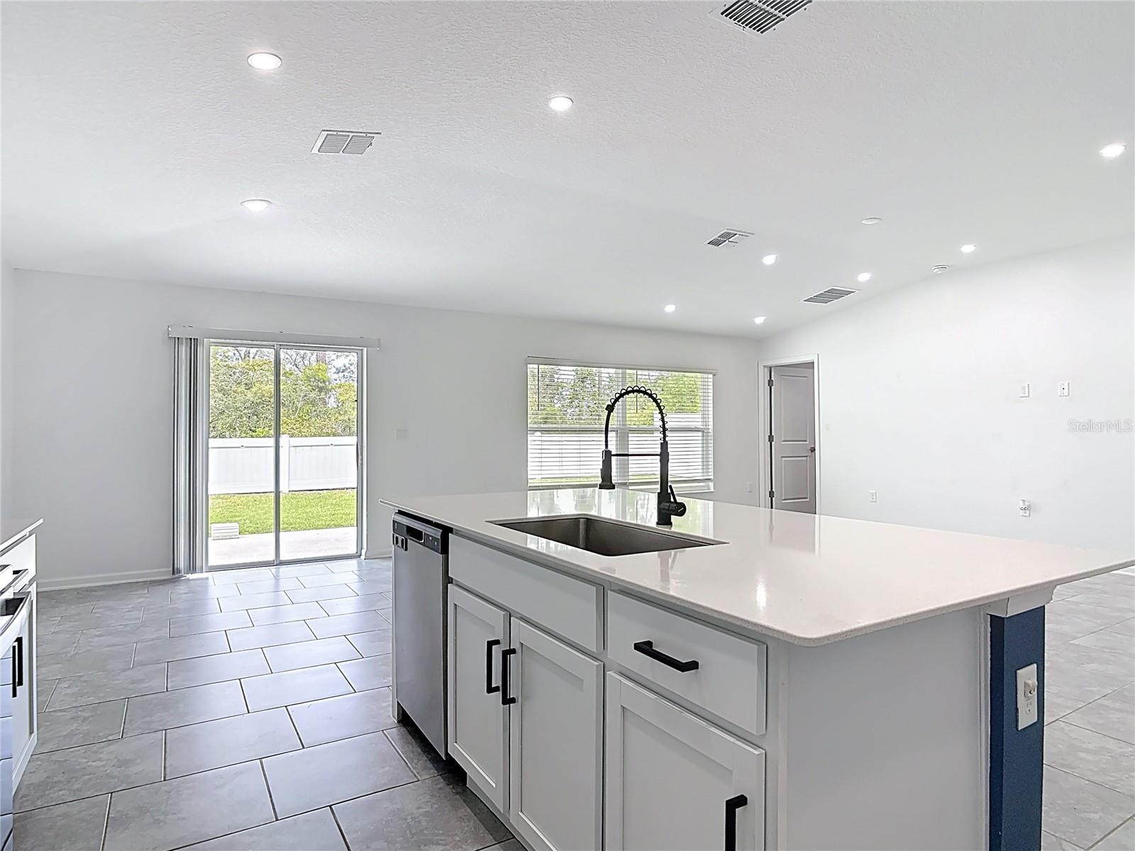 Image 11 of 62 For 1312 Peach Creek Drive