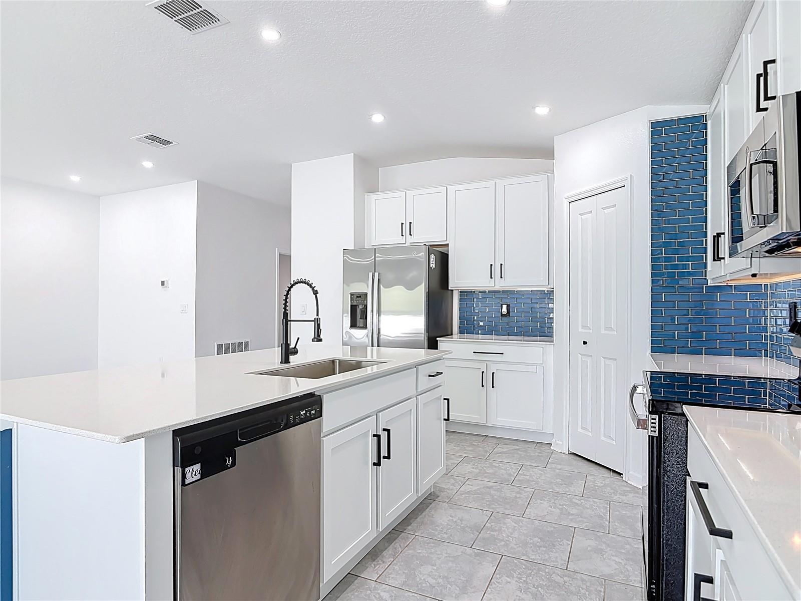 Image 14 of 62 For 1312 Peach Creek Drive