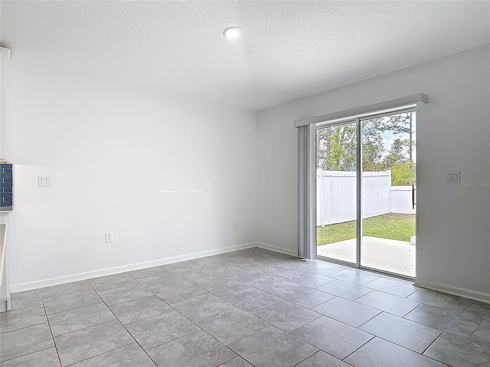 Image 16 of 62 For 1312 Peach Creek Drive