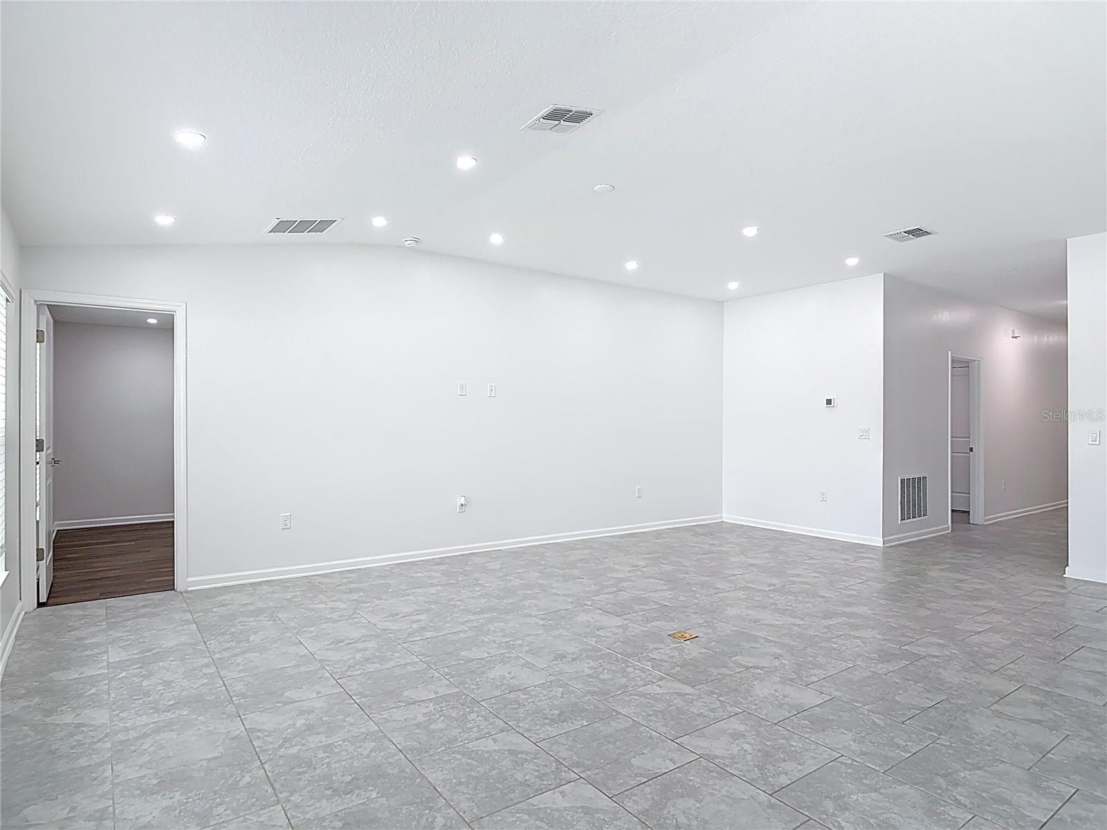 Image 23 of 62 For 1312 Peach Creek Drive