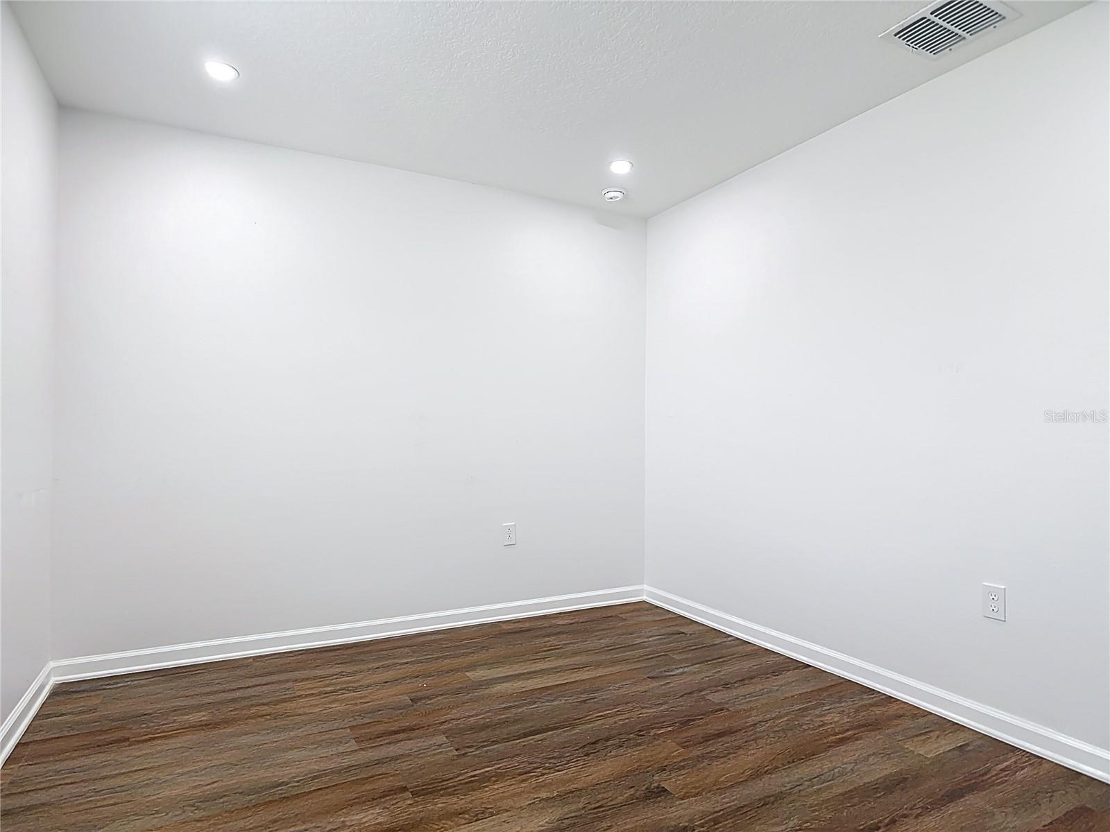 Image 28 of 62 For 1312 Peach Creek Drive