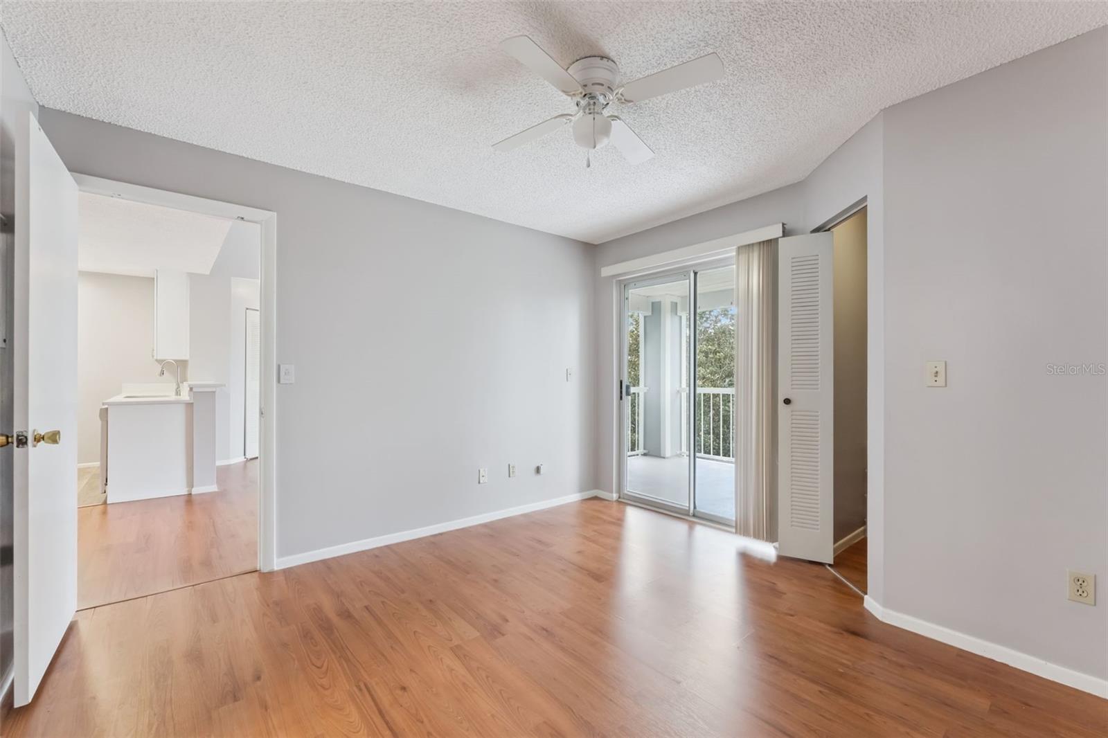 Image 12 of 20 For 711 Sugar Bay Way 313