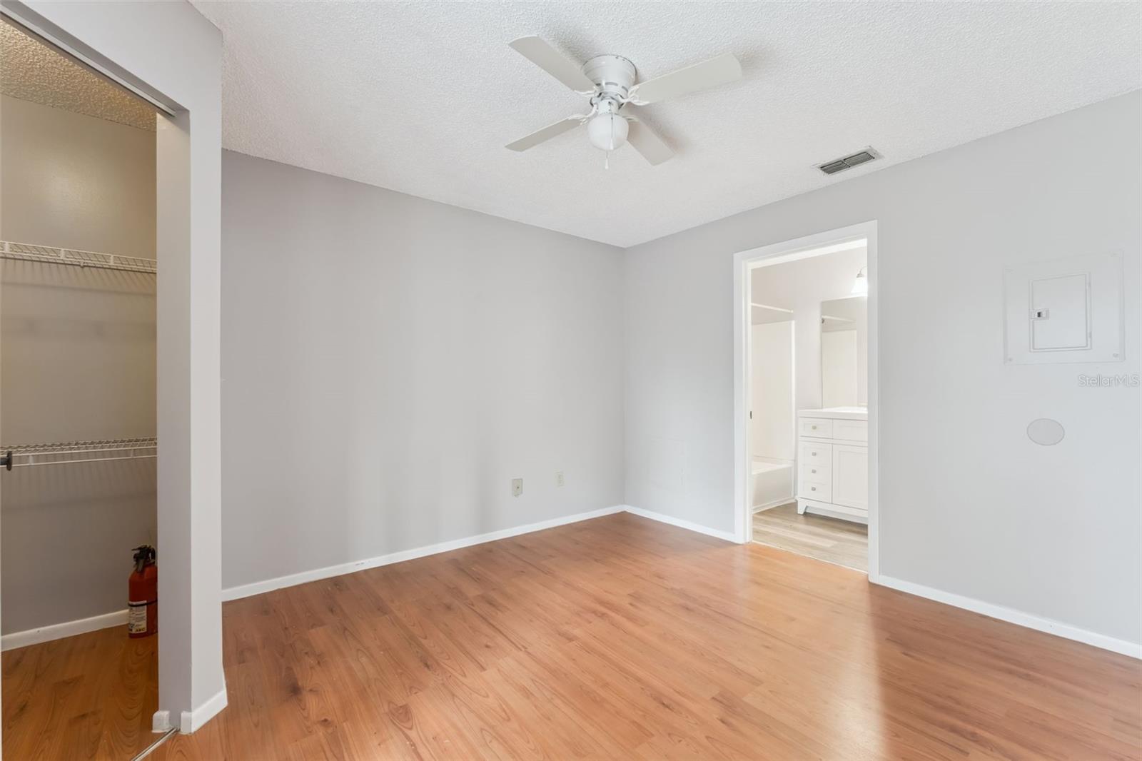 Image 13 of 20 For 711 Sugar Bay Way 313