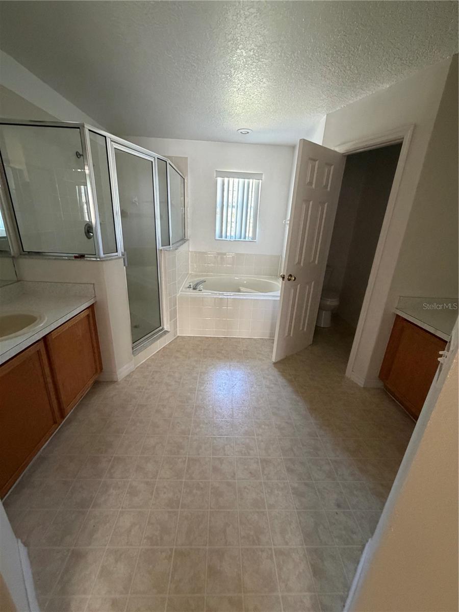 Image 27 of 47 For 48 Cordona Drive