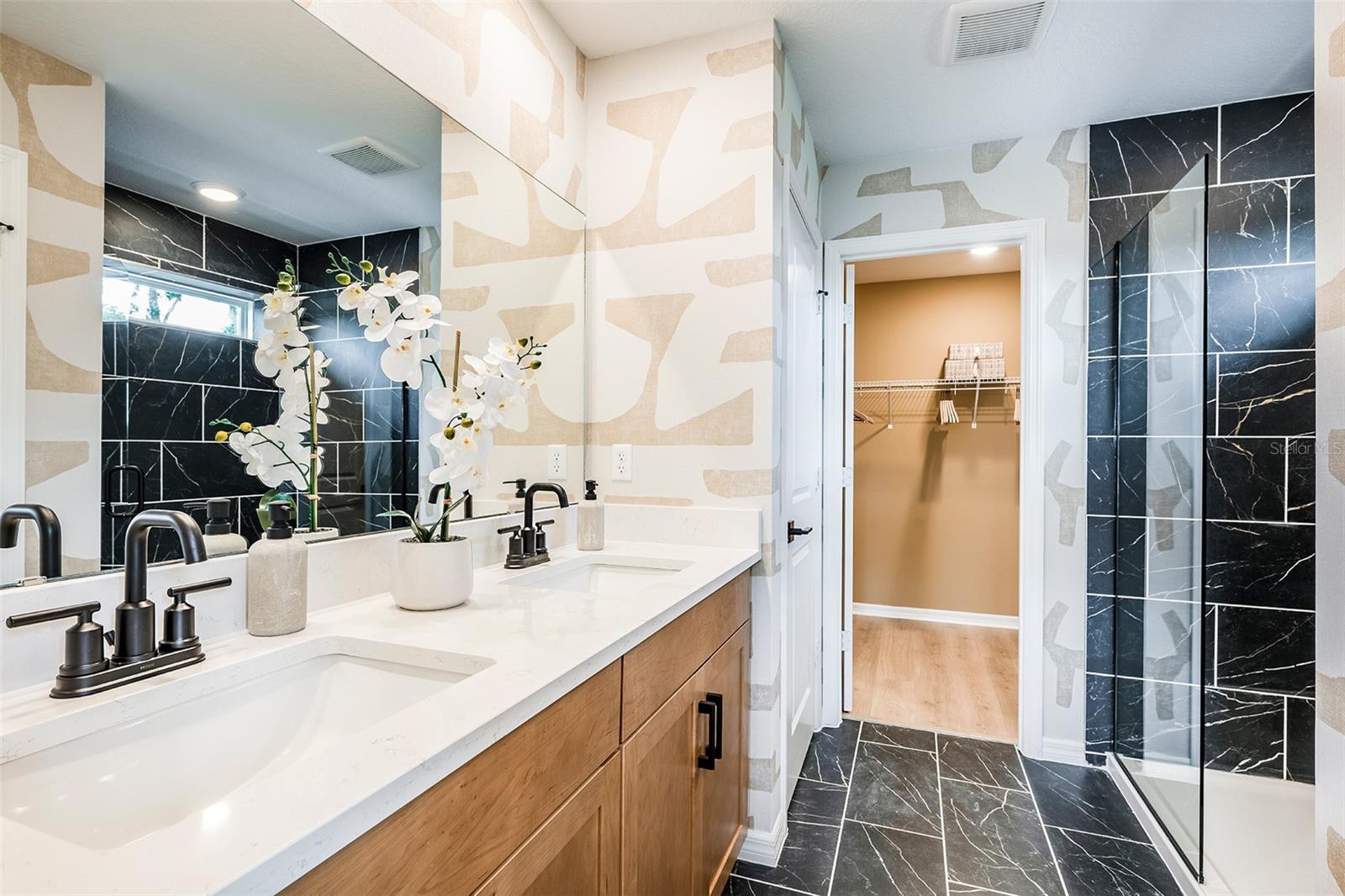 Image 8 of 10 For 684 Lola Lane