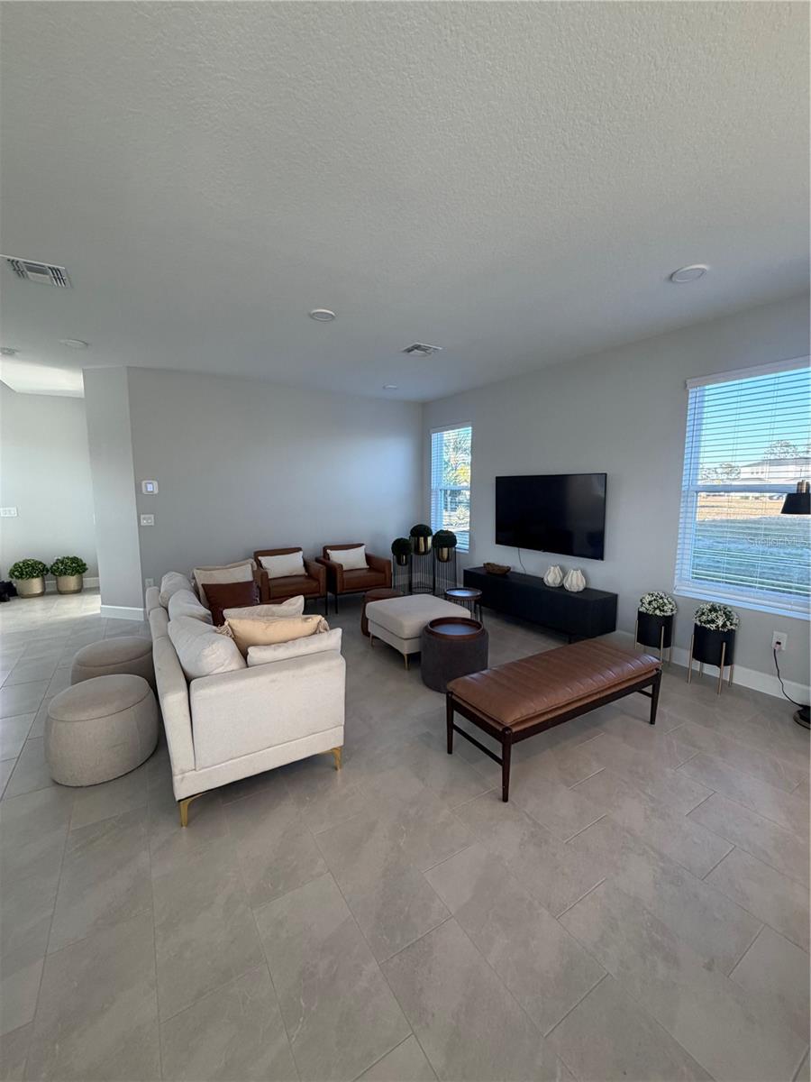 Image 8 of 30 For 1389 Lumpini Street