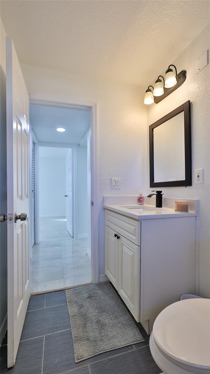 Image 20 of 27 For 326 Hobart Avenue