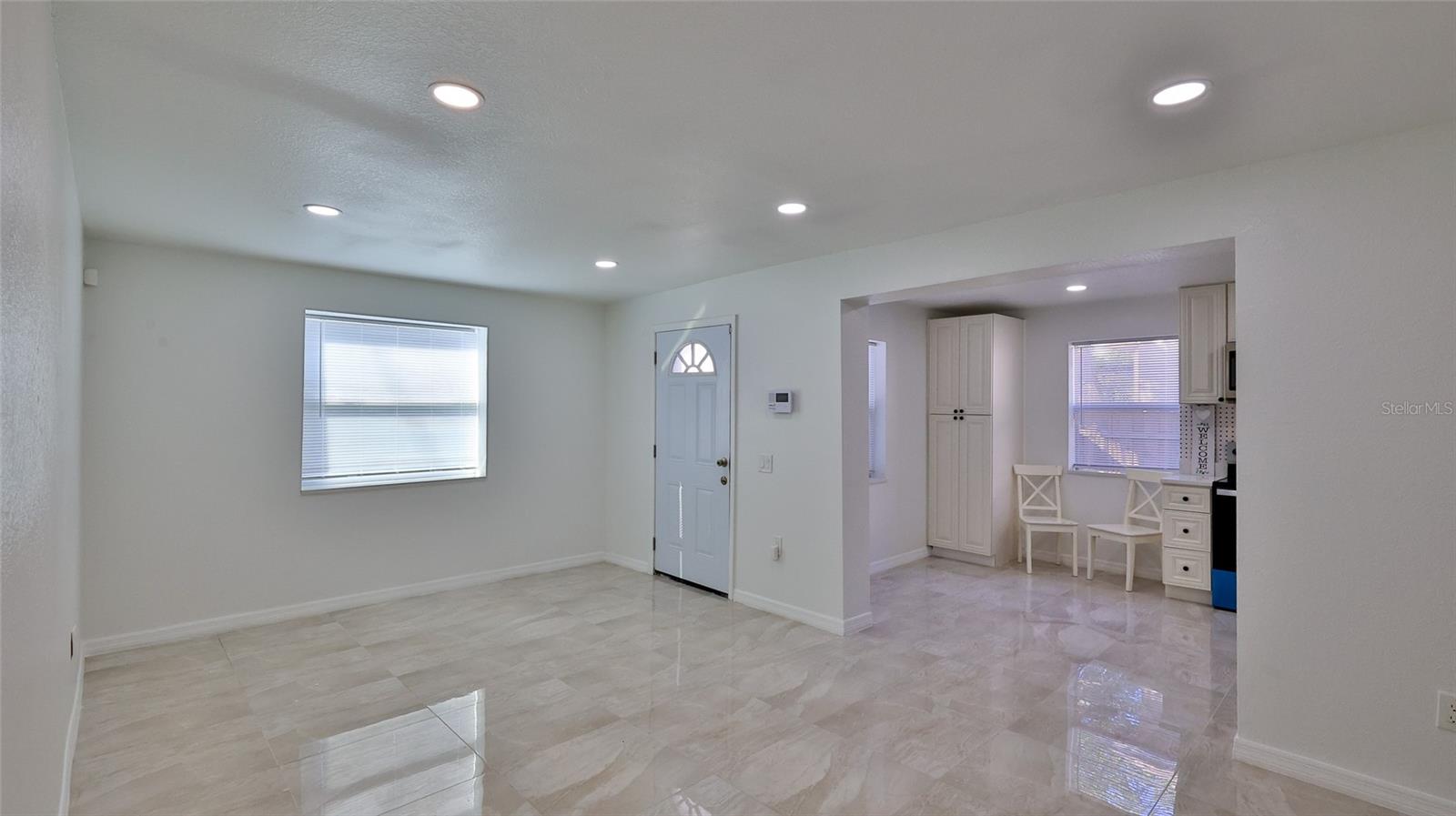 Image 4 of 27 For 326 Hobart Avenue