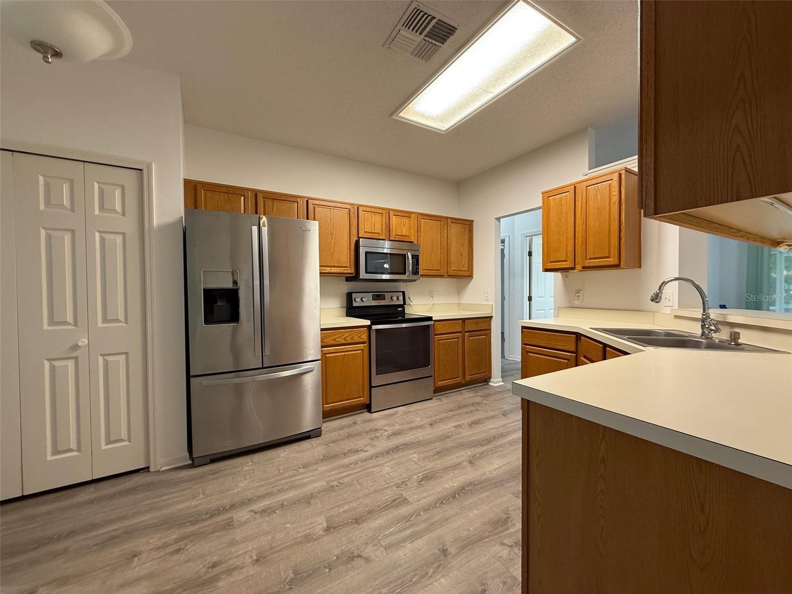 Image 4 of 15 For 1814 Windsor Oak Drive