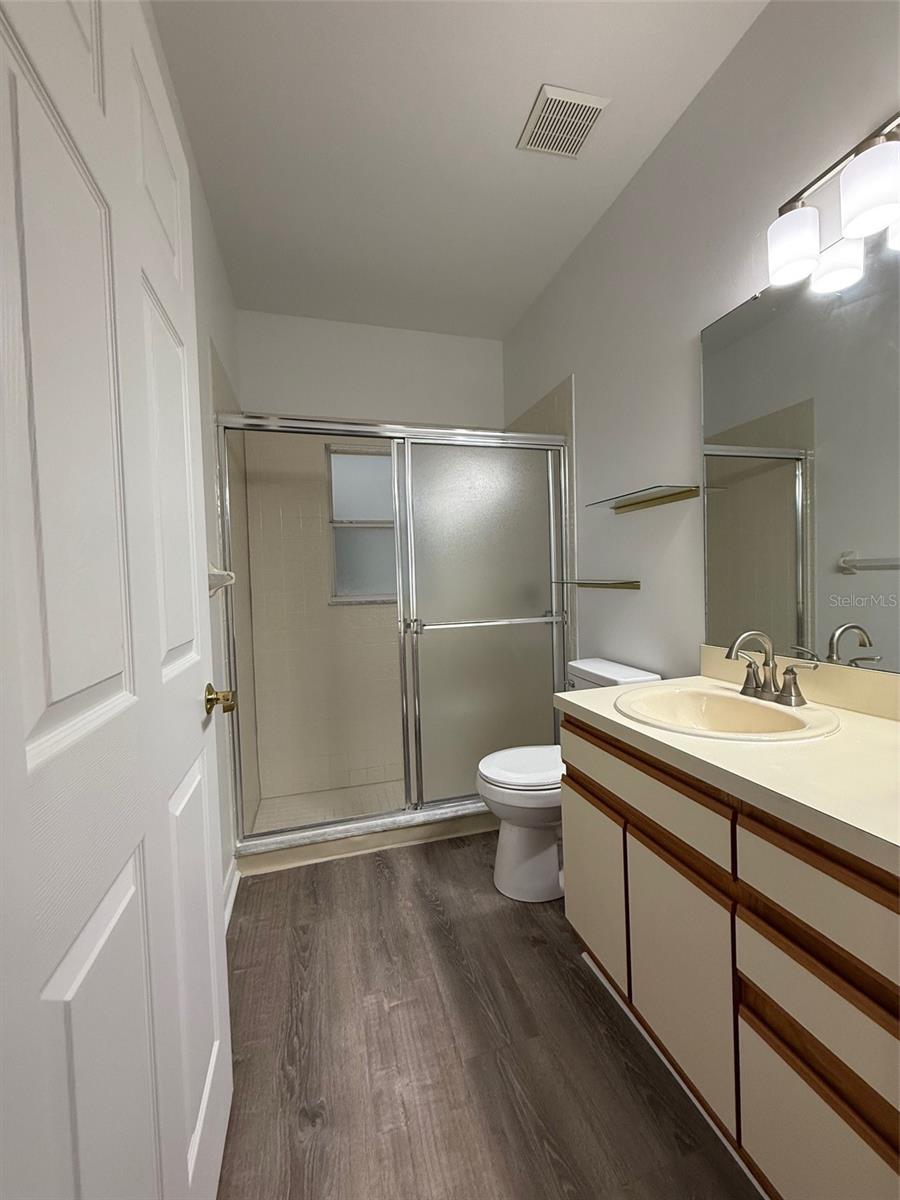 Image 7 of 15 For 1814 Windsor Oak Drive