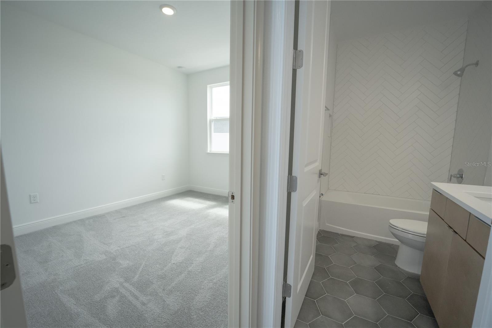 Image 12 of 28 For 9856 Sharpless Alley