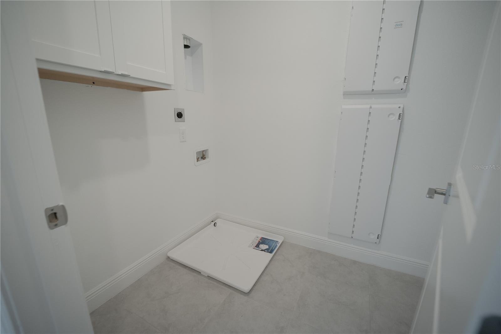 Image 15 of 28 For 9856 Sharpless Alley