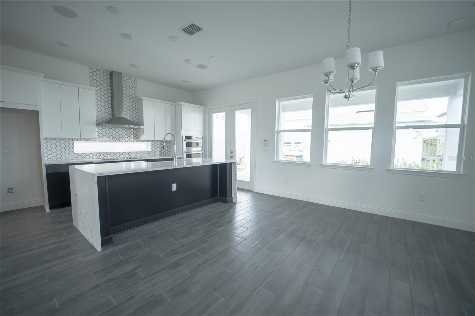 Image 2 of 28 For 9856 Sharpless Alley