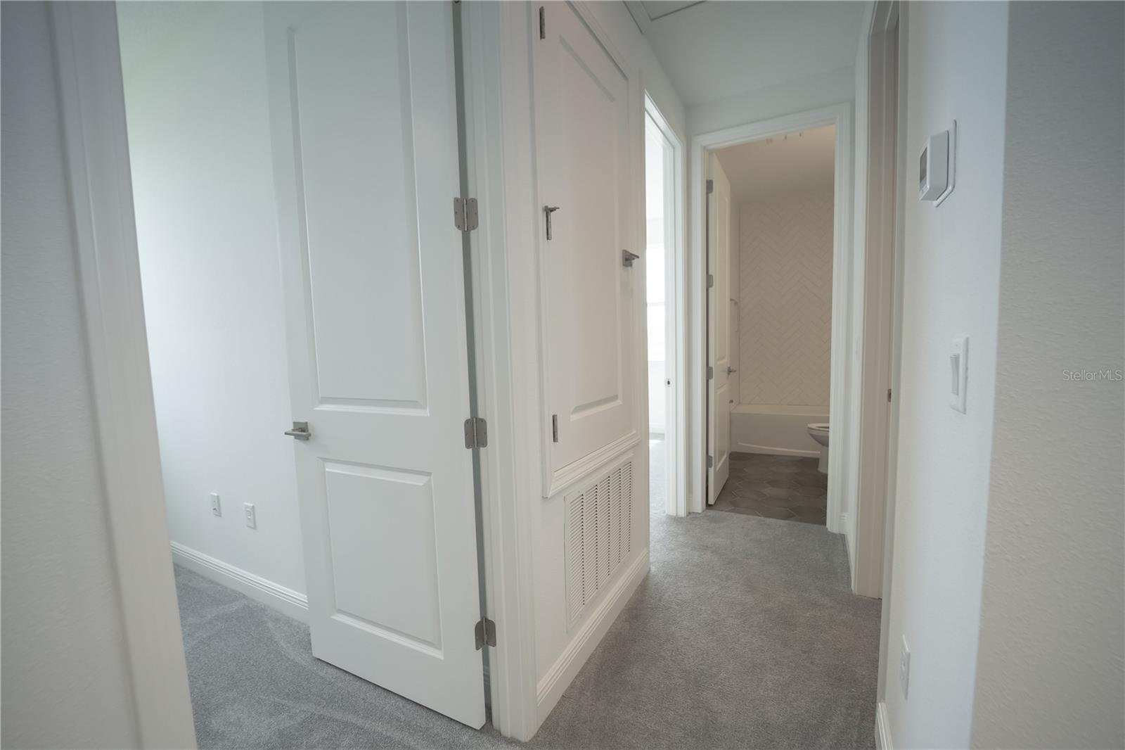 Image 21 of 28 For 9856 Sharpless Alley