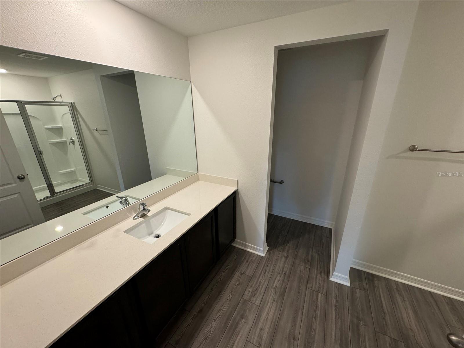 Image 8 of 11 For 233 Kensington View Boulevard