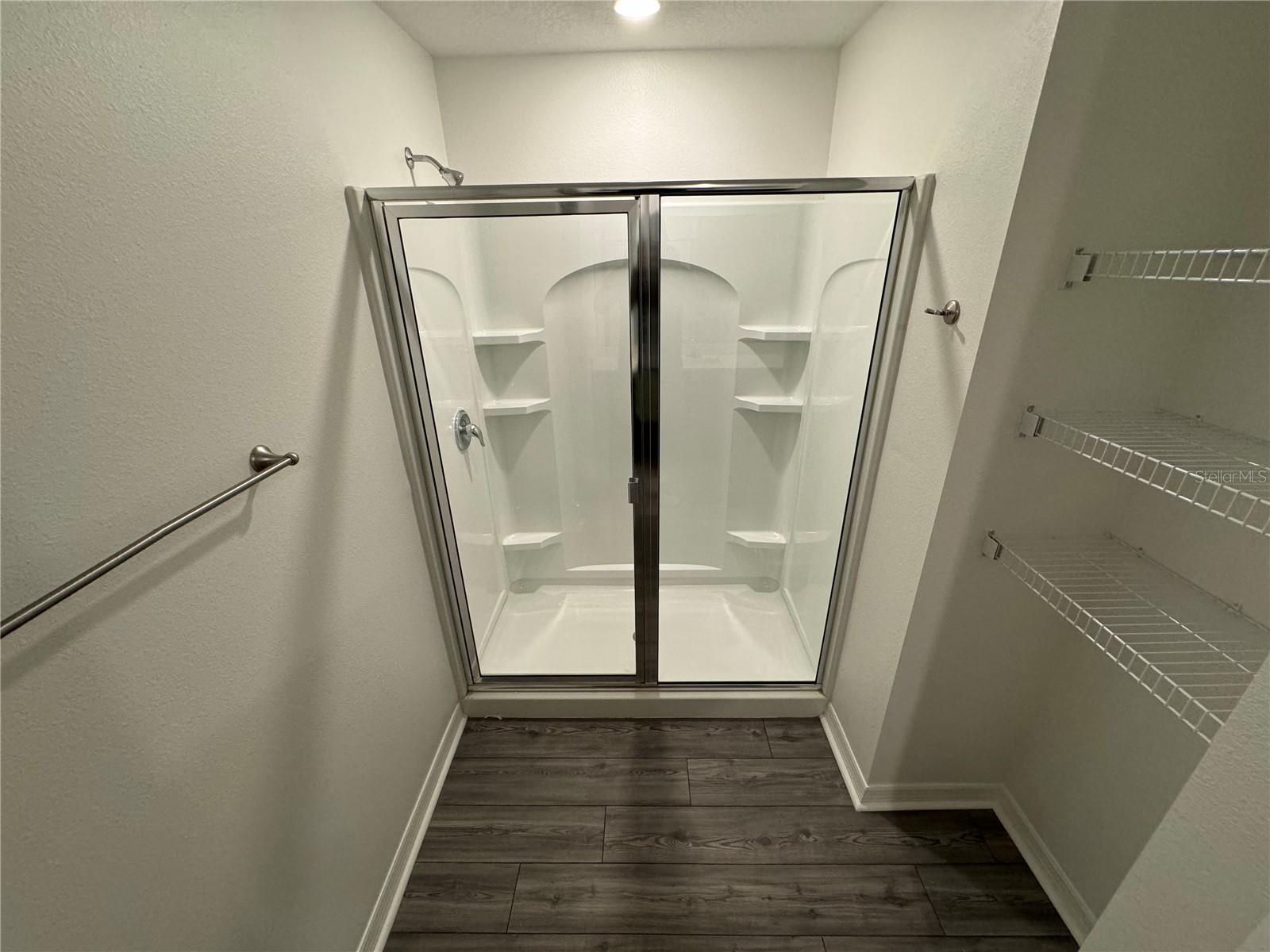 Image 9 of 11 For 233 Kensington View Boulevard