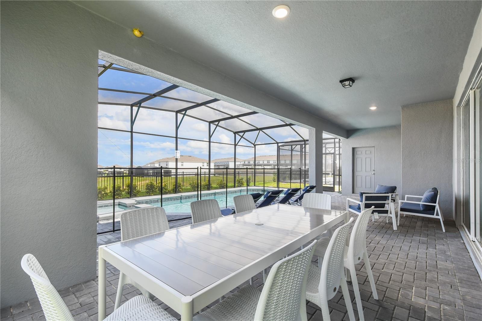 Image 72 of 99 For 3715 Lana Avenue