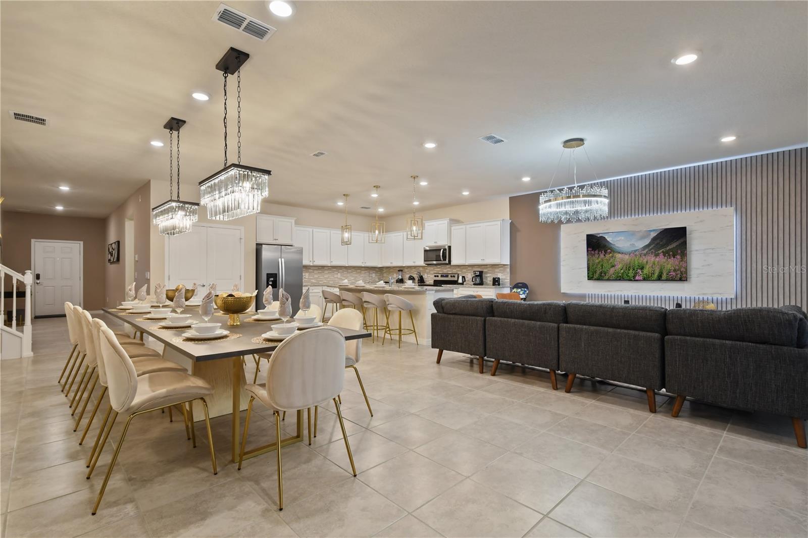 Image 8 of 99 For 3715 Lana Avenue