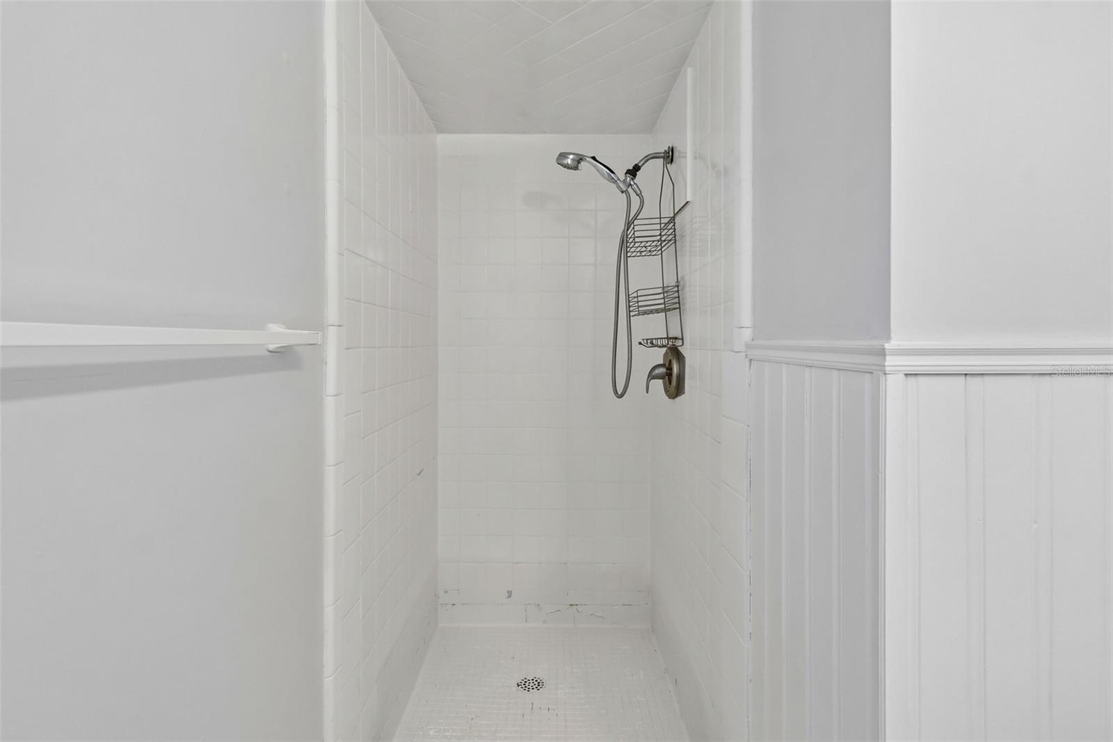 Image 19 of 31 For 7129 Turquoise Lane