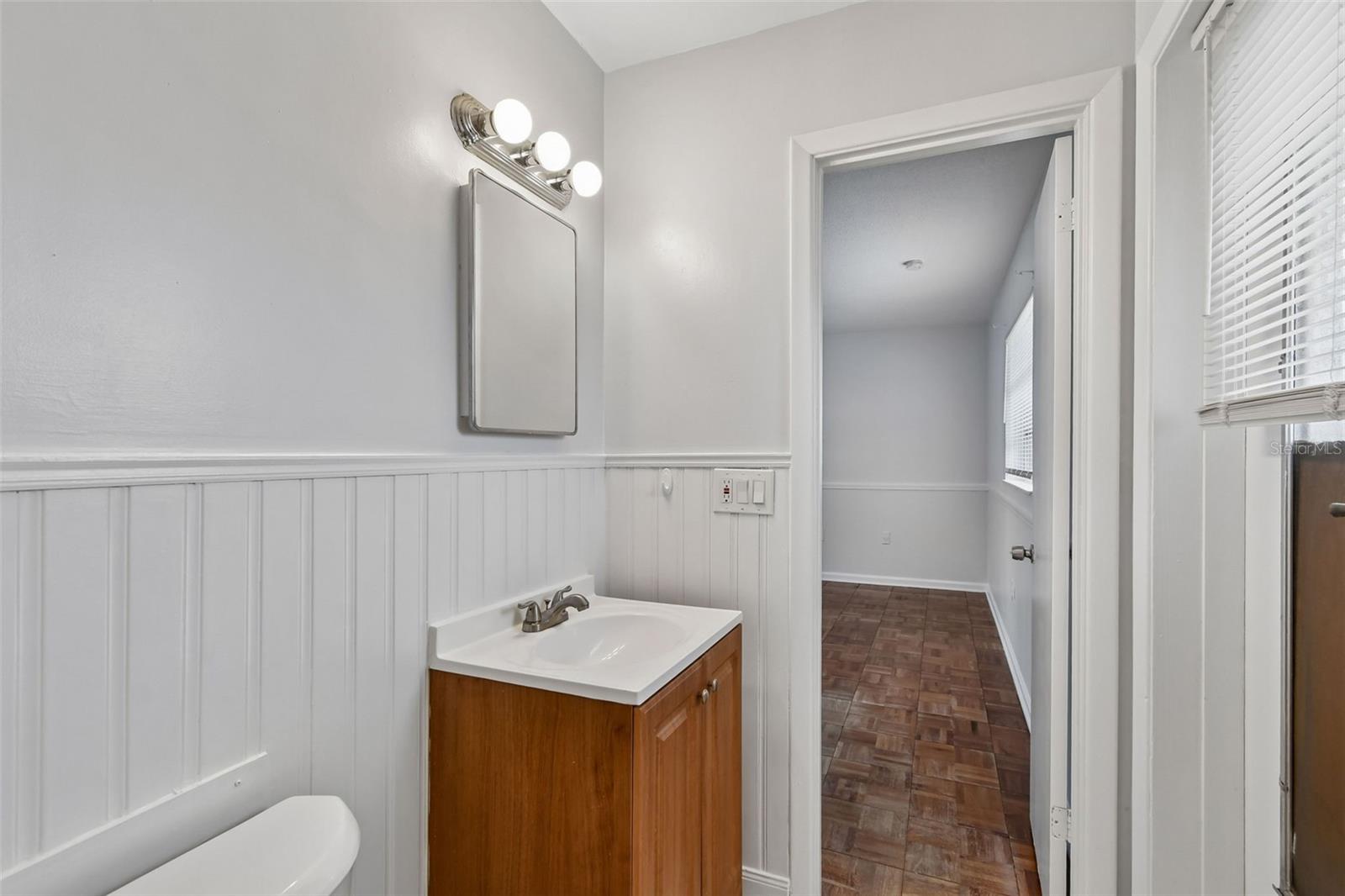 Image 20 of 31 For 7129 Turquoise Lane