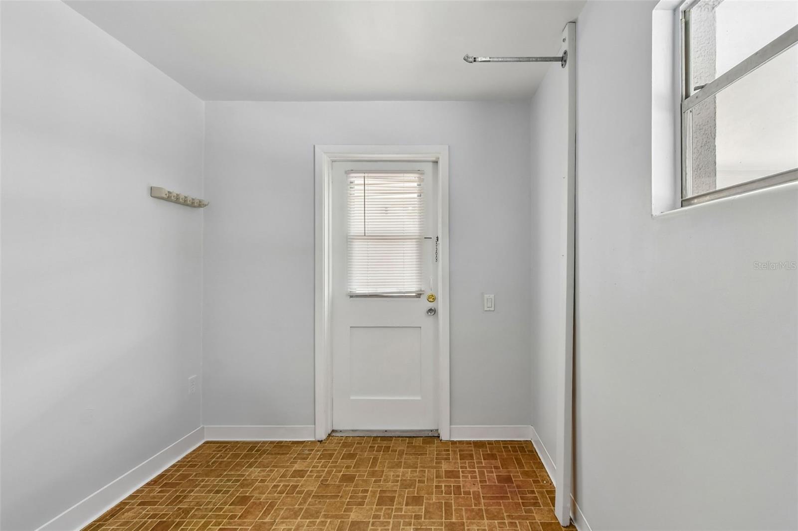 Image 22 of 31 For 7129 Turquoise Lane