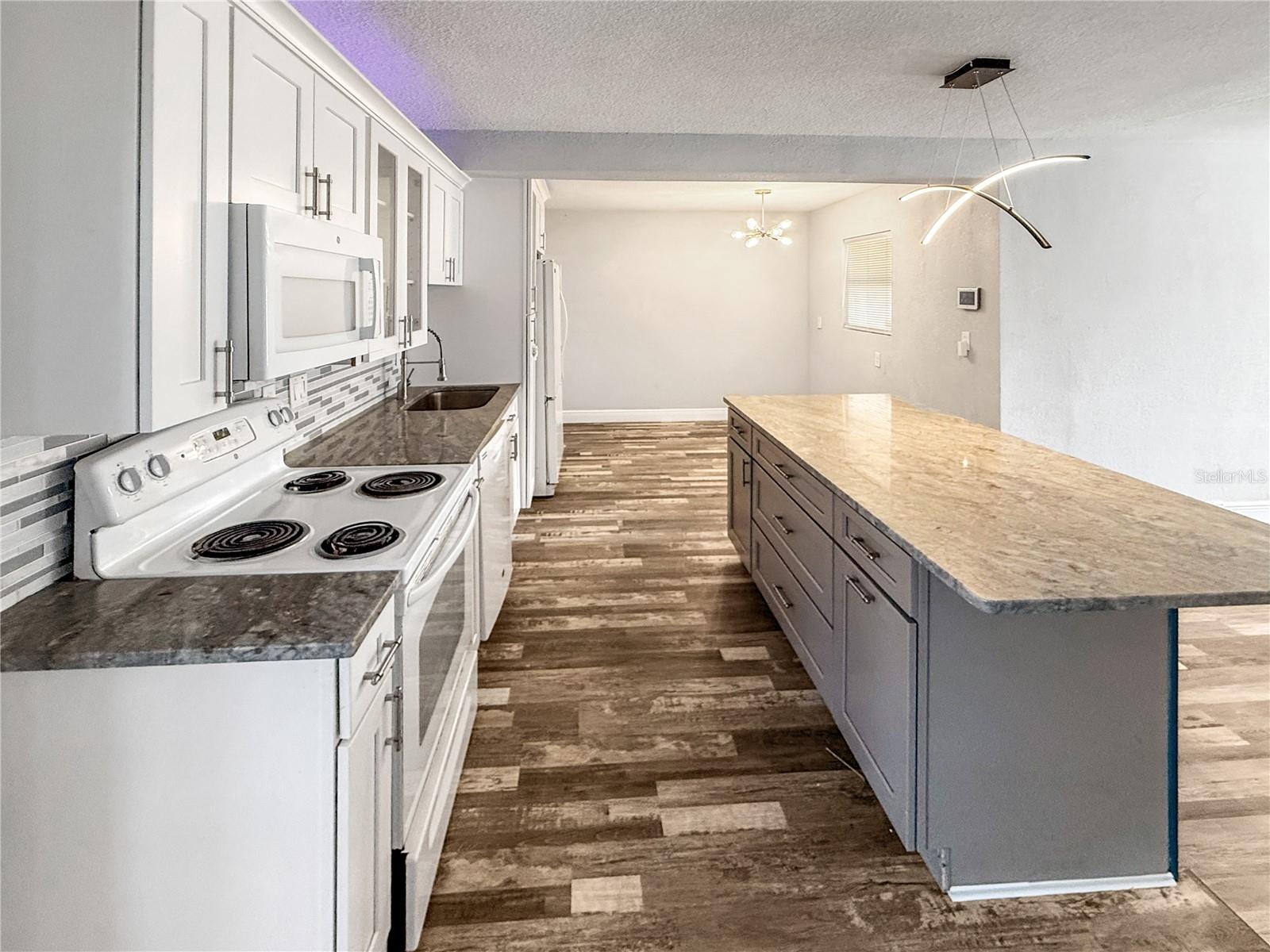 Image 9 of 38 For 1303 Muriel Street