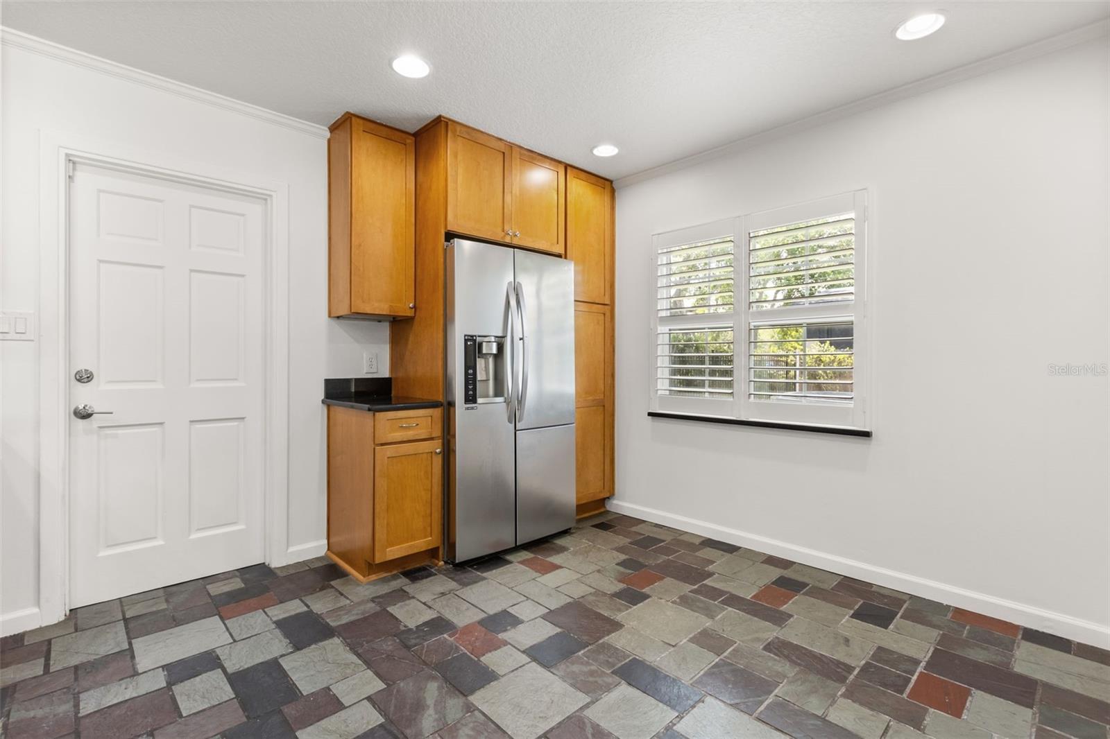 Image 10 of 41 For 1711 Chestnut Avenue