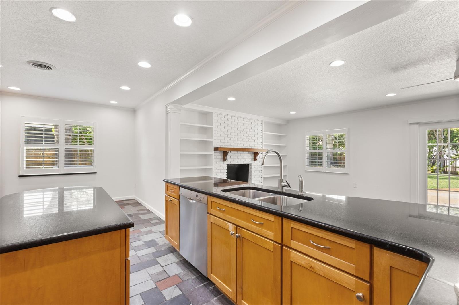 Image 13 of 41 For 1711 Chestnut Avenue