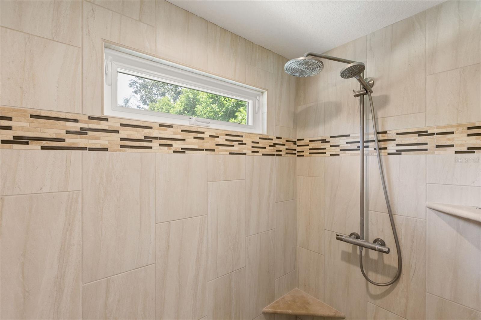 Image 18 of 41 For 1711 Chestnut Avenue