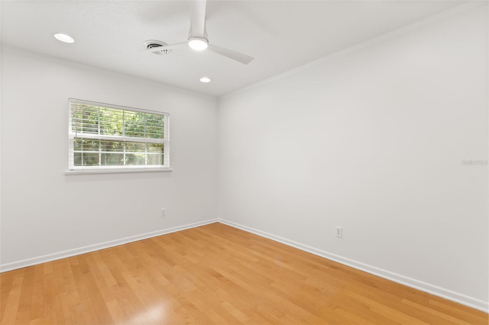 Image 22 of 41 For 1711 Chestnut Avenue