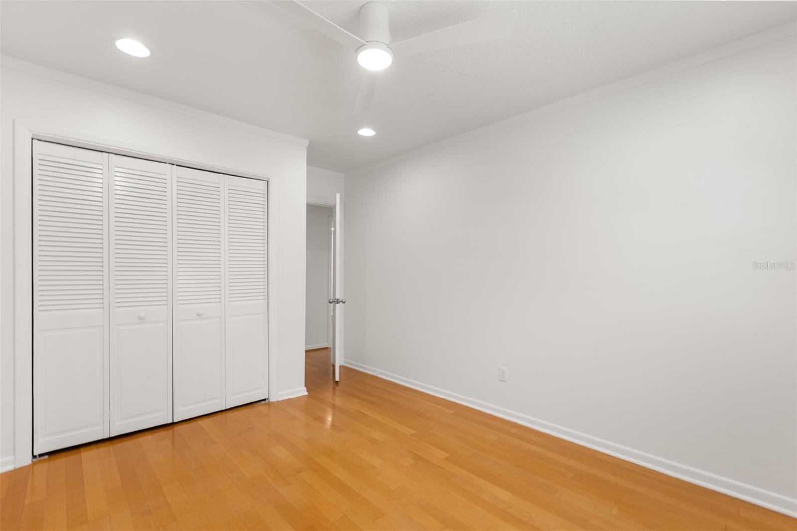 Image 23 of 41 For 1711 Chestnut Avenue