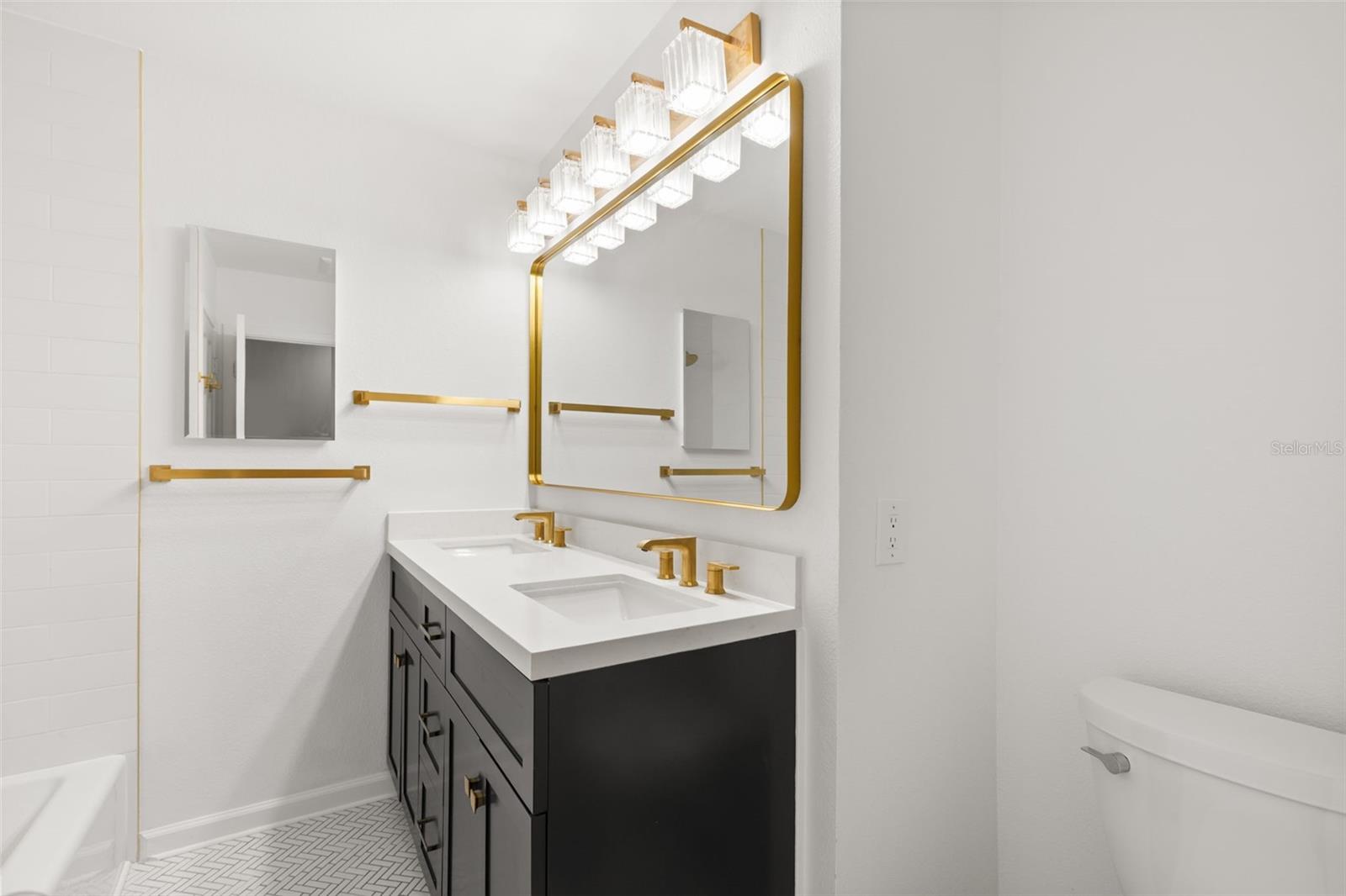 Image 24 of 41 For 1711 Chestnut Avenue