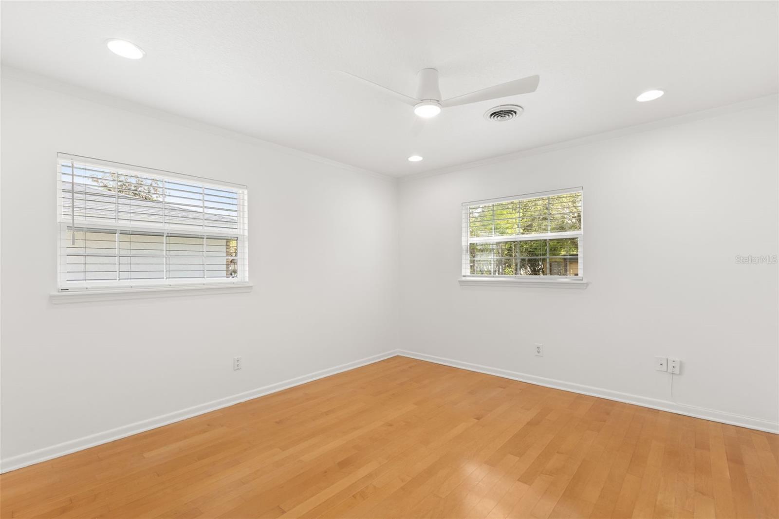 Image 26 of 41 For 1711 Chestnut Avenue