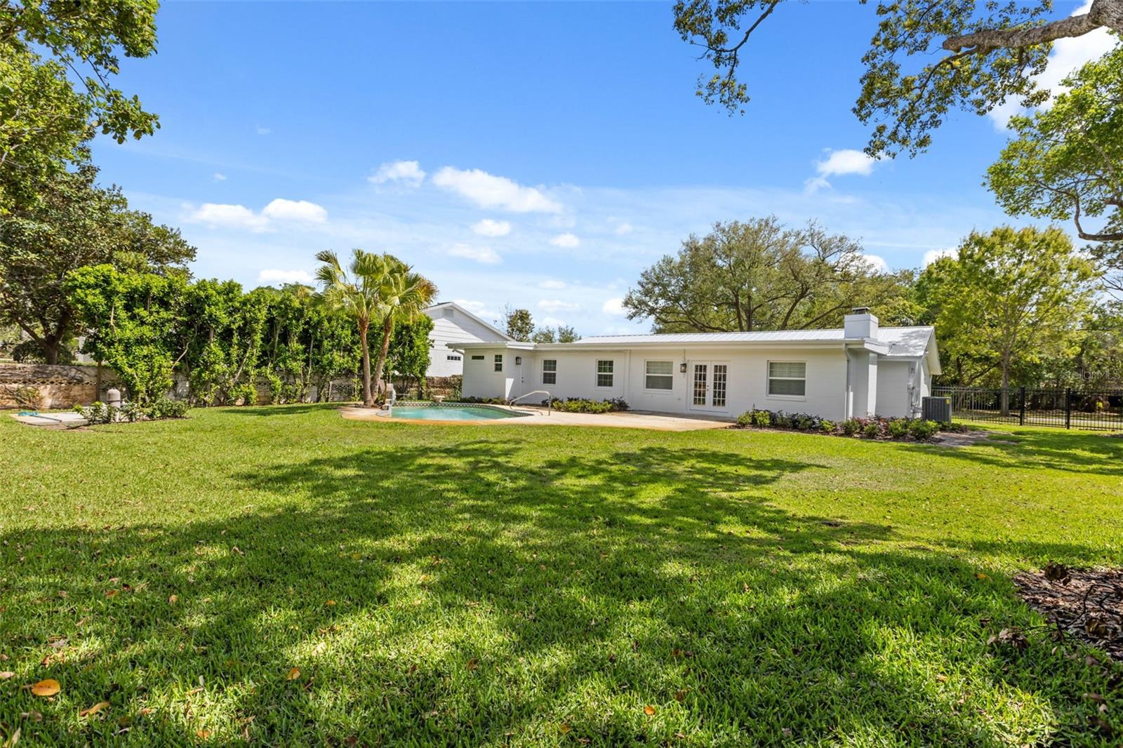 Image 34 of 41 For 1711 Chestnut Avenue