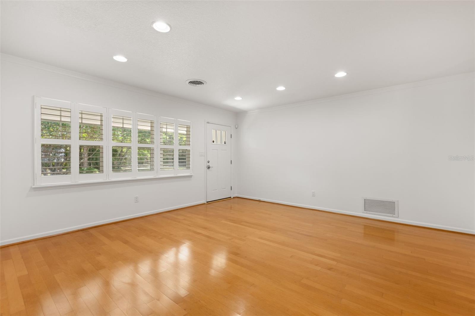 Image 4 of 41 For 1711 Chestnut Avenue