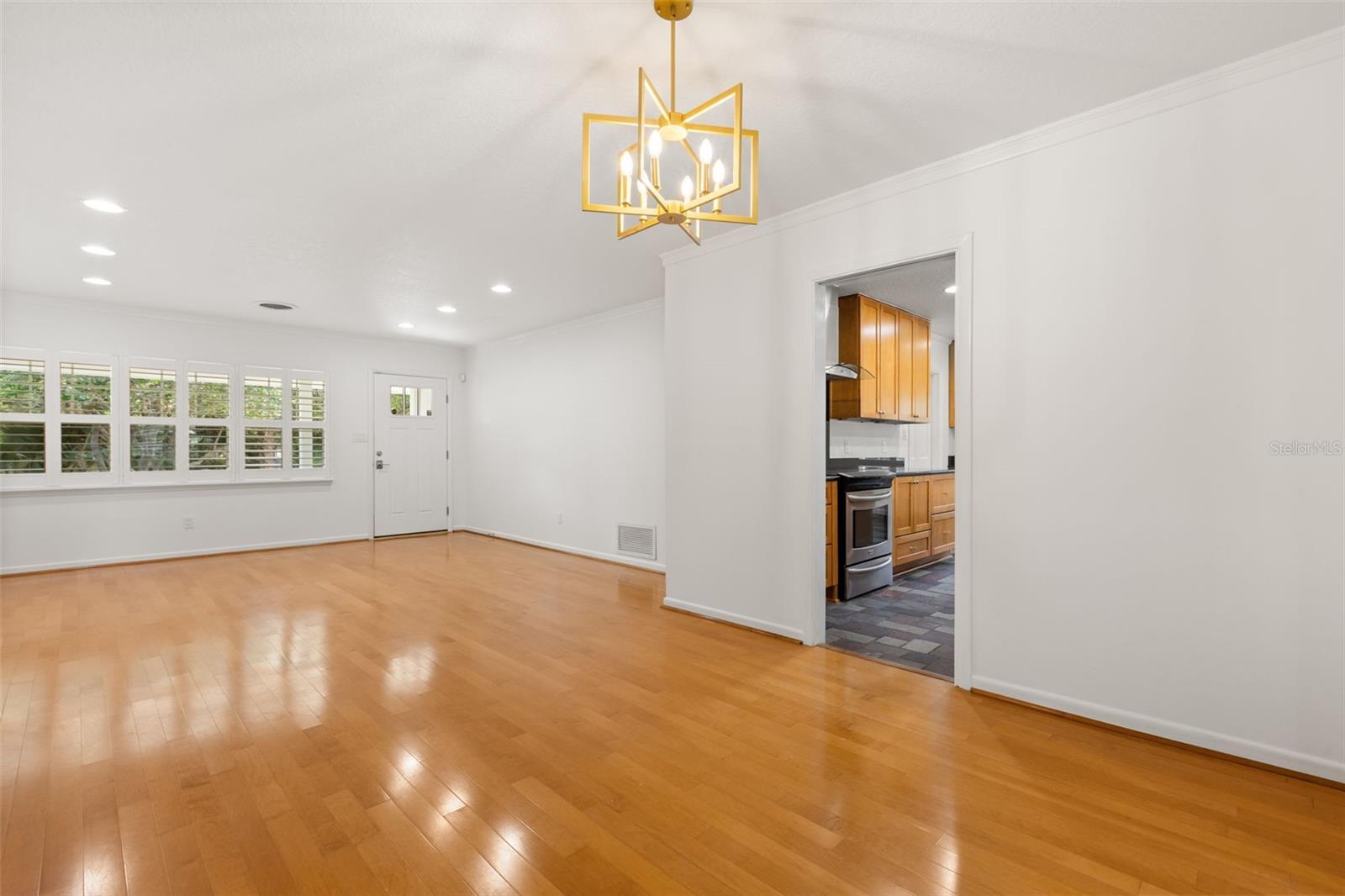 Image 6 of 41 For 1711 Chestnut Avenue