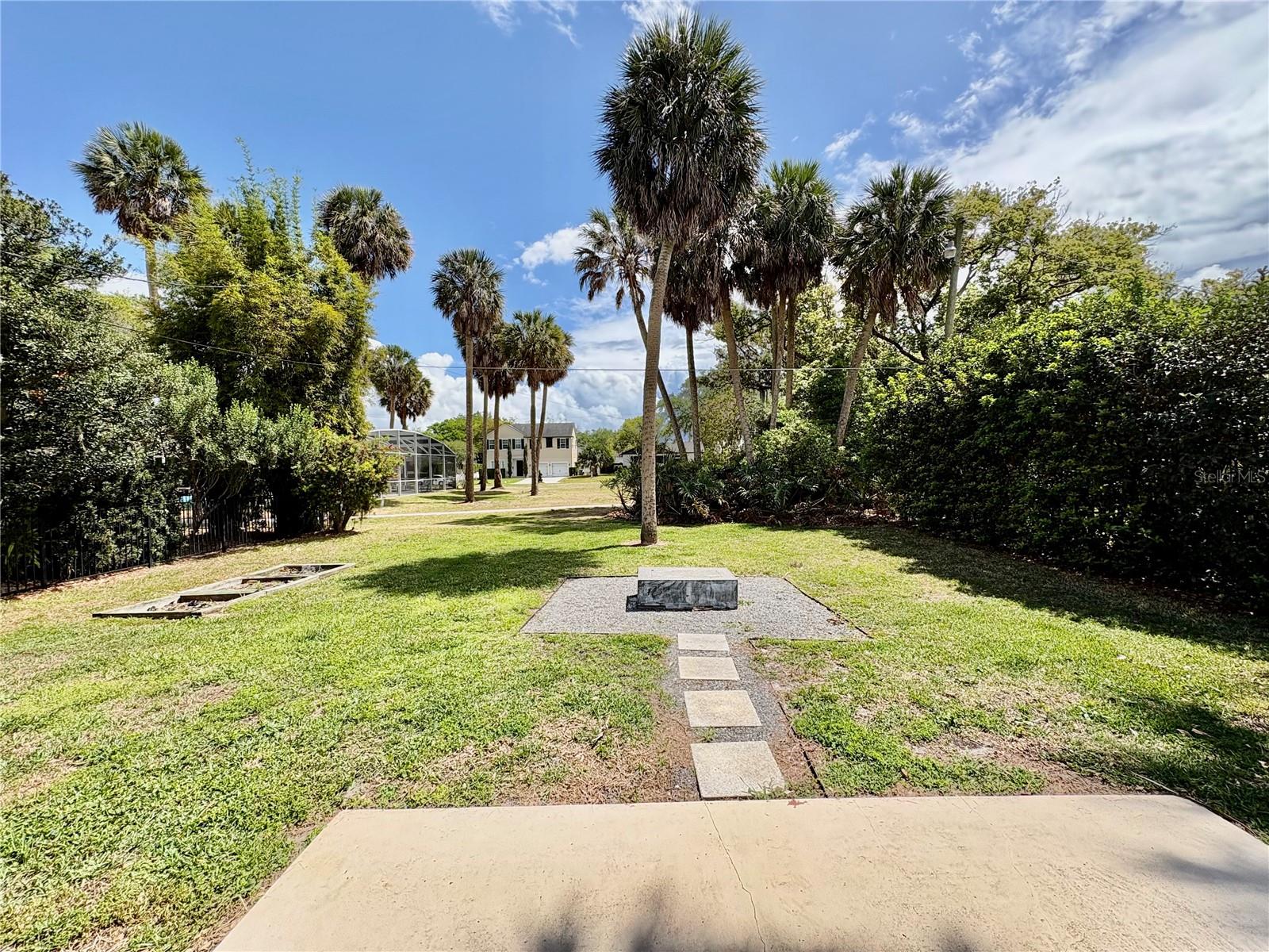 Image 15 of 24 For 438 Lakeview Avenue