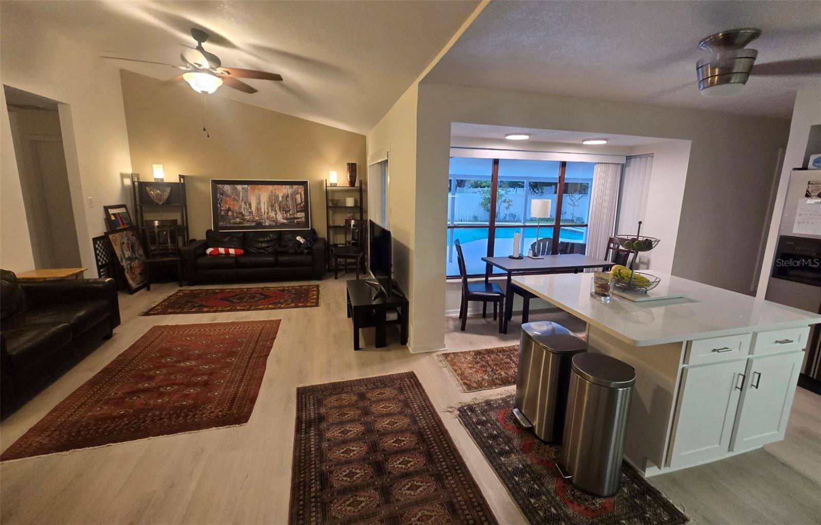 Image 11 of 33 For 8629 Granada Boulevard