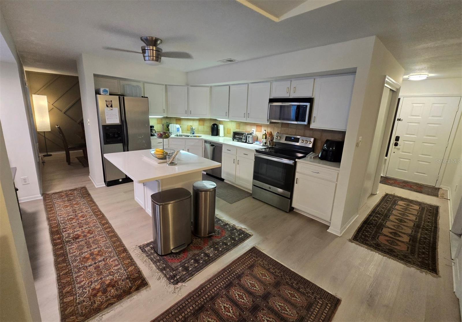 Image 16 of 33 For 8629 Granada Boulevard