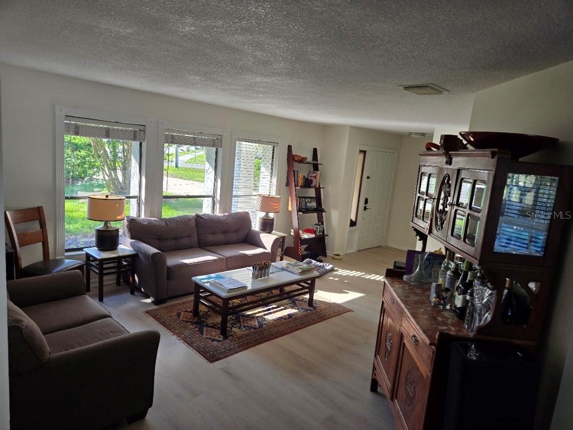 Image 5 of 33 For 8629 Granada Boulevard