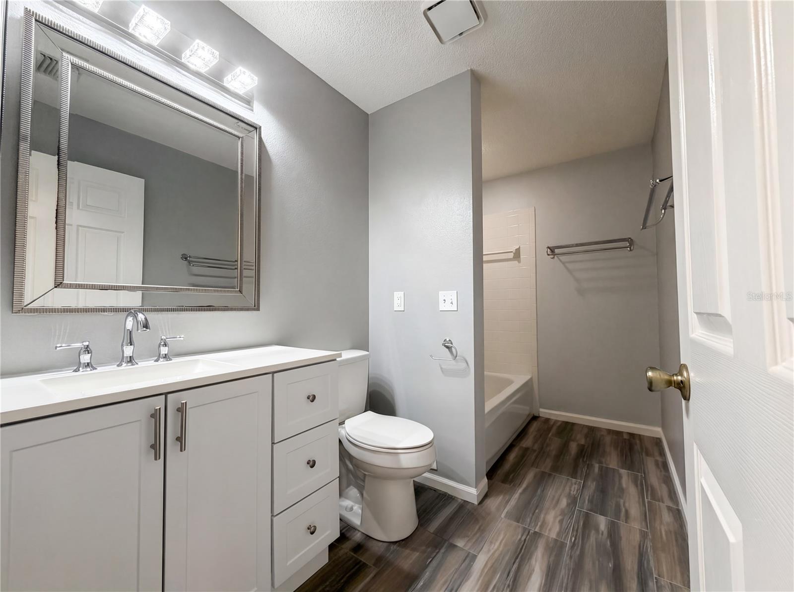 Image 14 of 30 For 245 Park Forest Boulevard 152