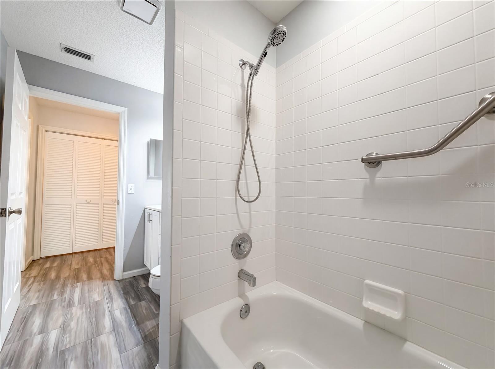 Image 15 of 30 For 245 Park Forest Boulevard 152