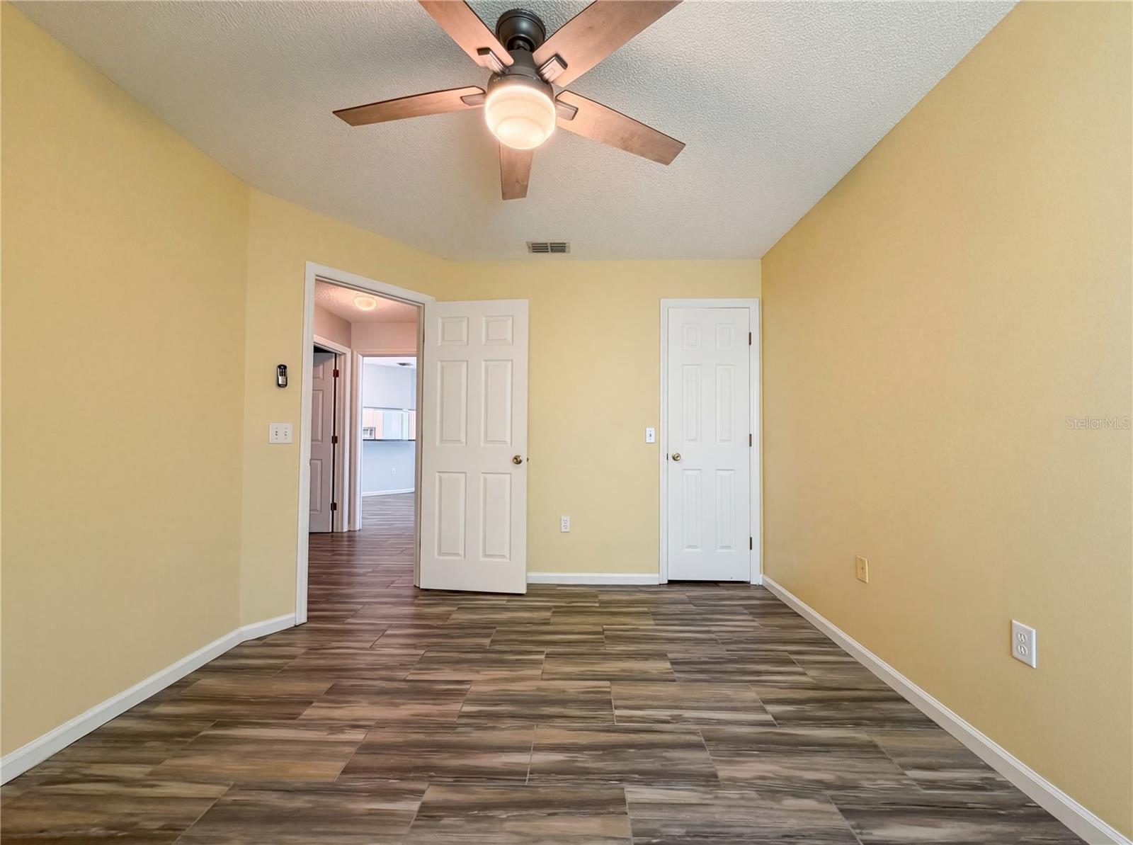 Image 18 of 30 For 245 Park Forest Boulevard 152