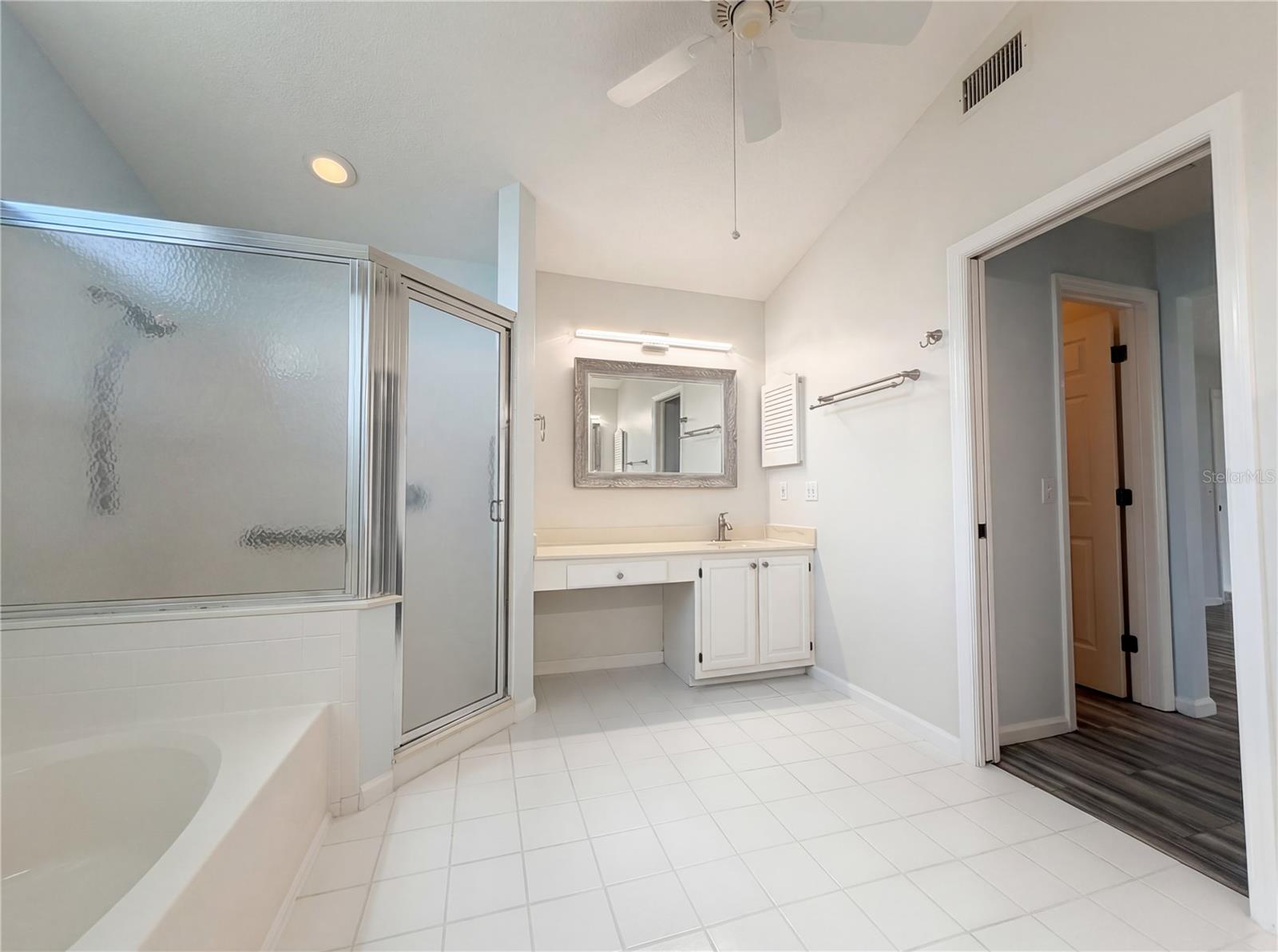 Image 24 of 30 For 245 Park Forest Boulevard 152