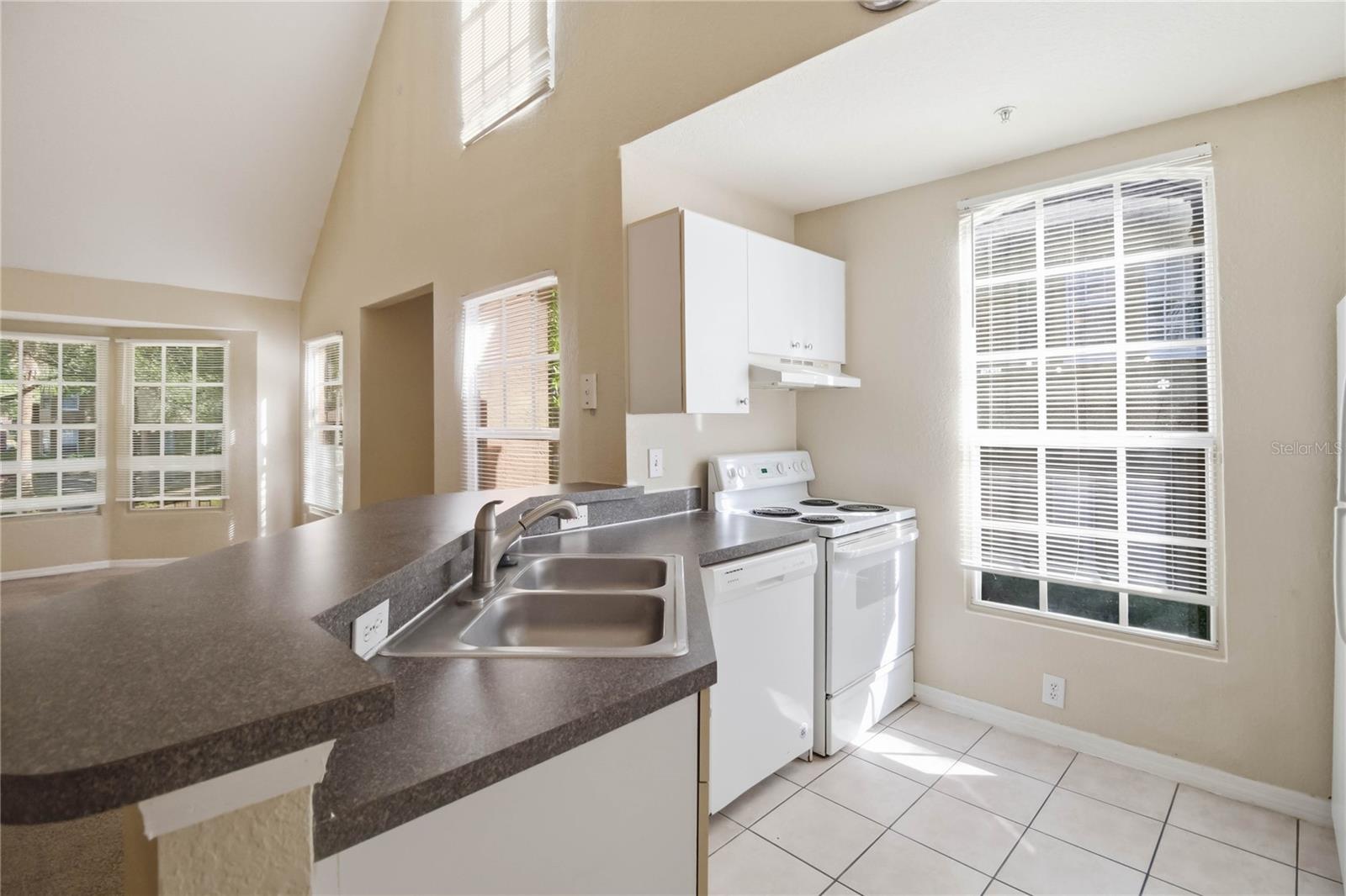 Image 12 of 27 For 6416 Raleigh Street 2612